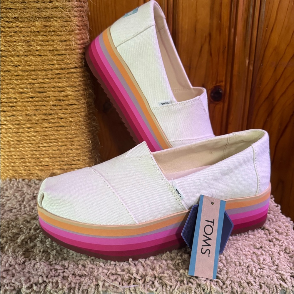 Toms Alpargatas White and Pink Platform Slip-Ons 8.5 - NWT - Picture 3 of 9